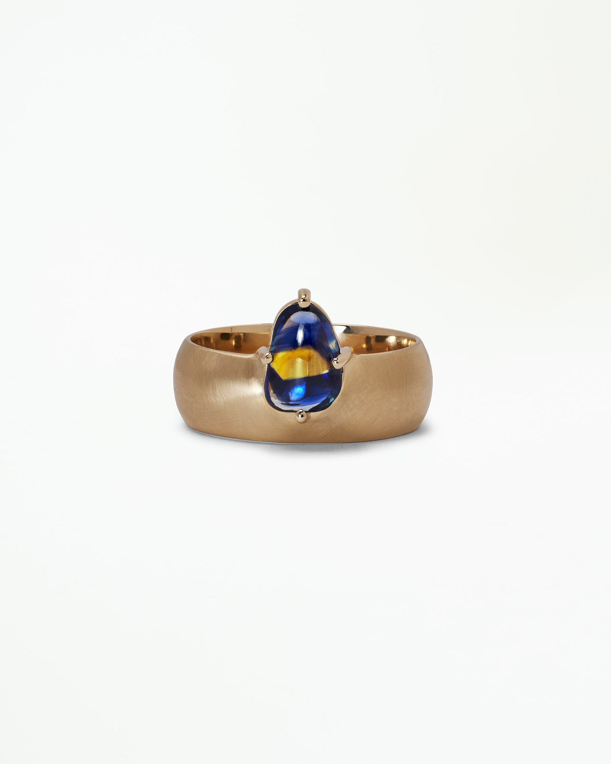 Cabochon Sapphire Monolith Ring No. 8 – WWAKE