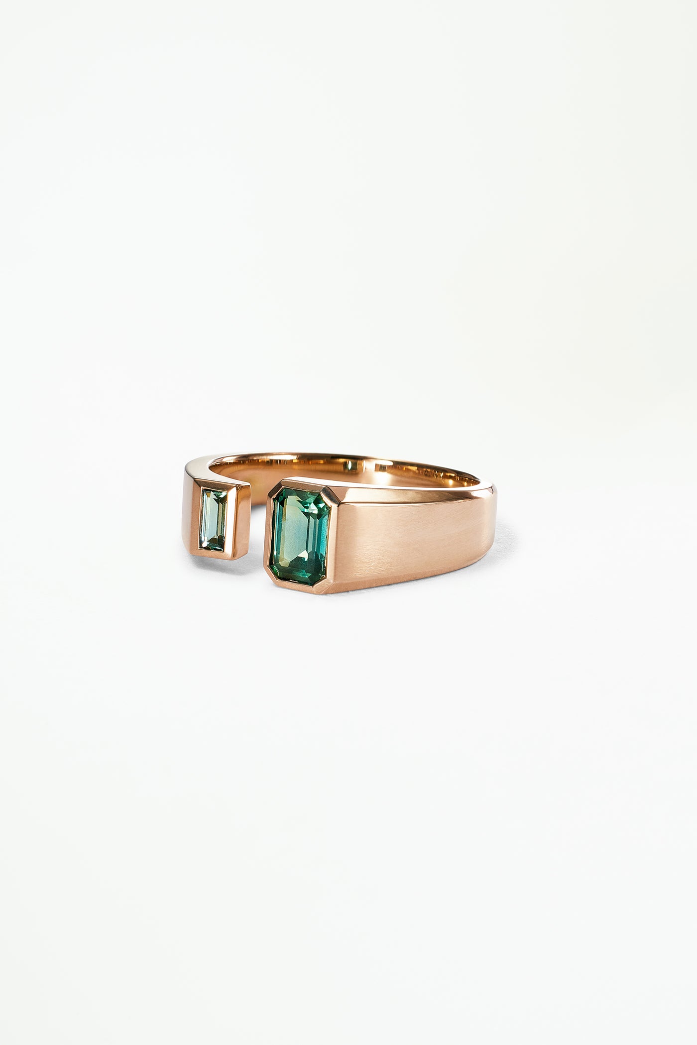 Emerald and Baguette Cut Sapphire Dyad Ring