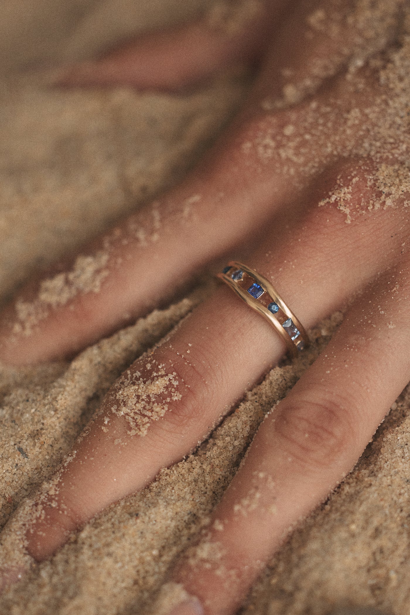 Float Ring -  Sapphire