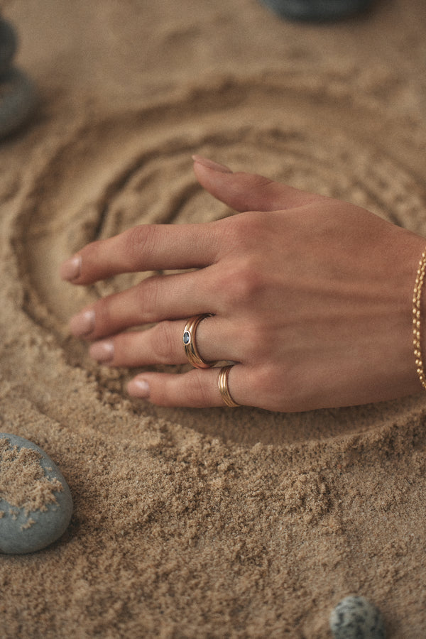 Spiral Ring – Sapphire