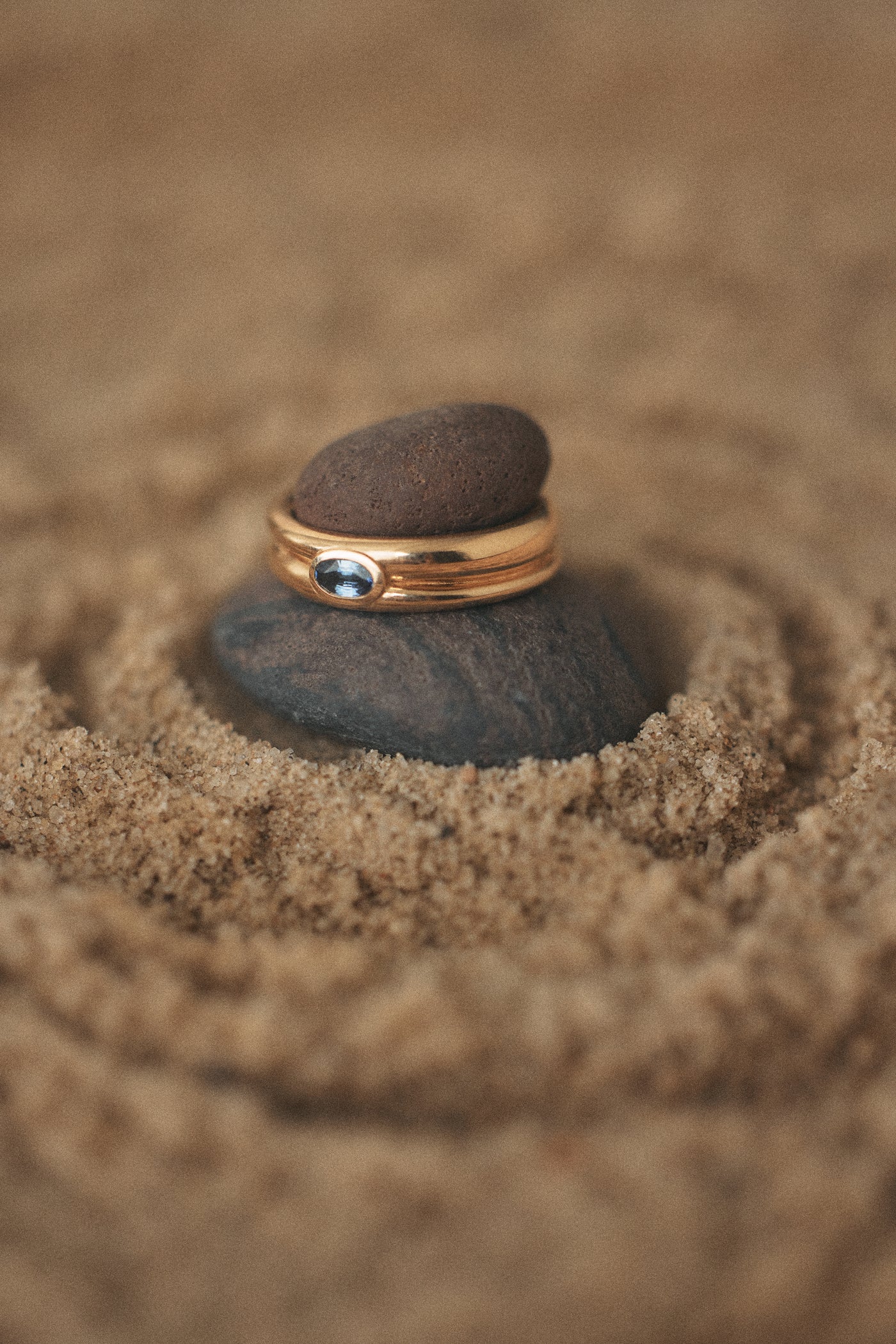 Spiral Ring – Sapphire