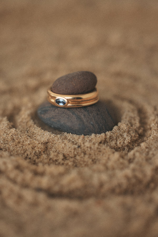 Spiral Ring – Sapphire