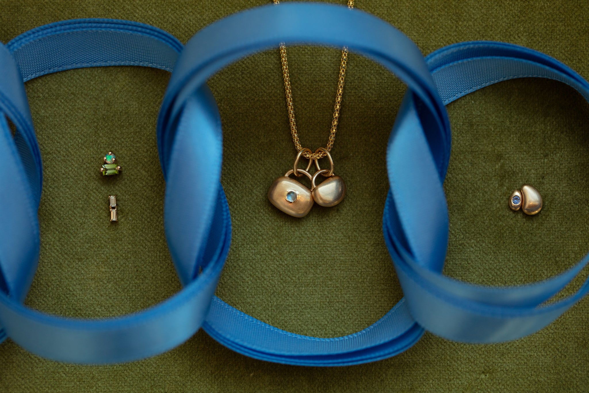 VALENTINE'S DAY GIFT GUIDES