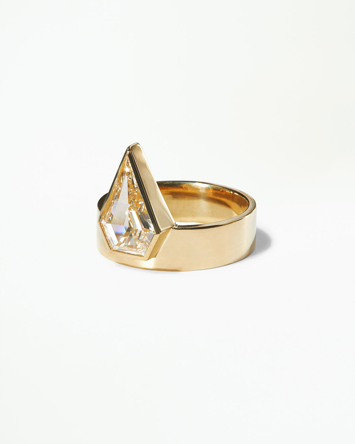 Kite Cut Diamond Monolith Ring