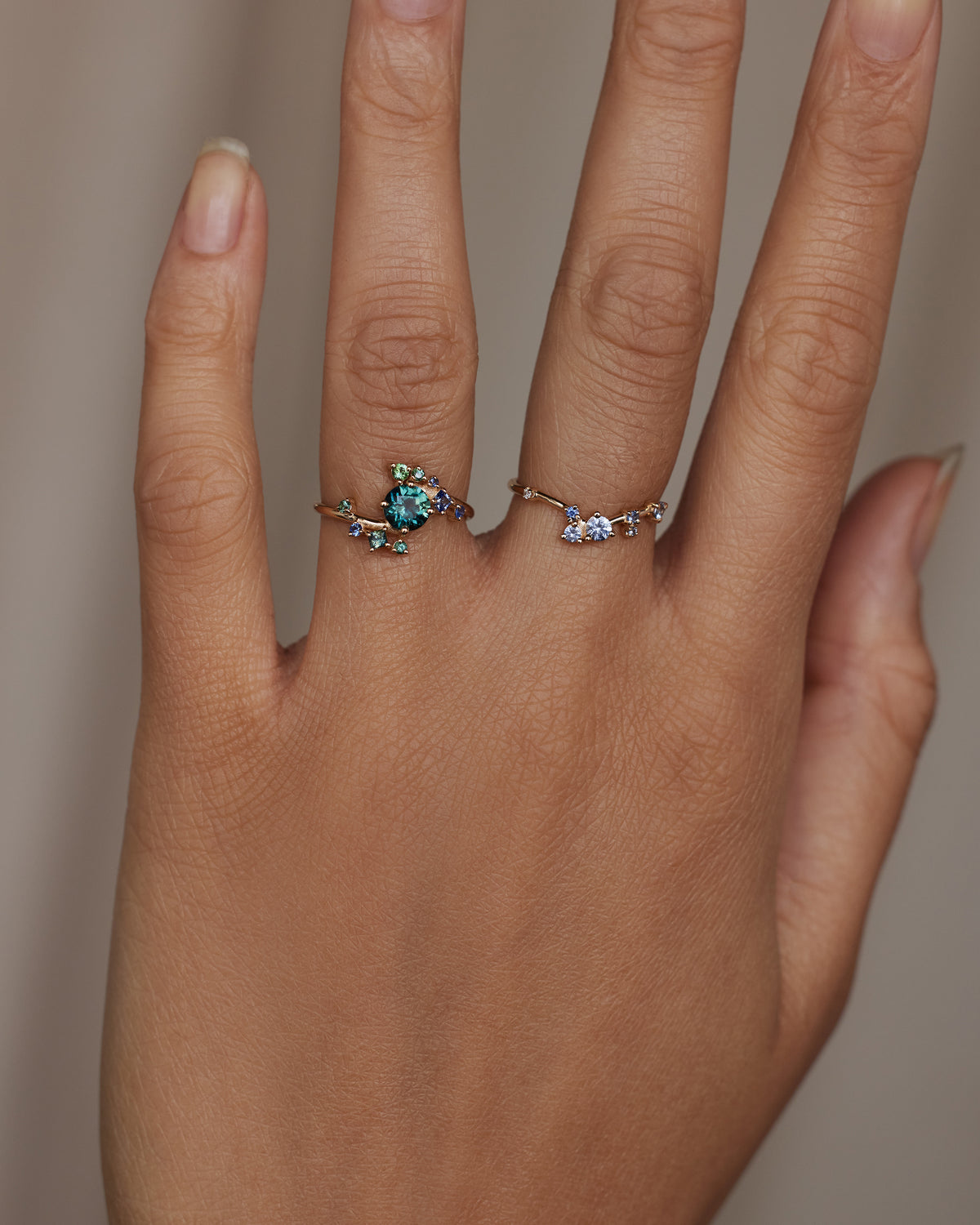 Round Brilliant Cut Gradient Sapphire Celestial Ring No. 1