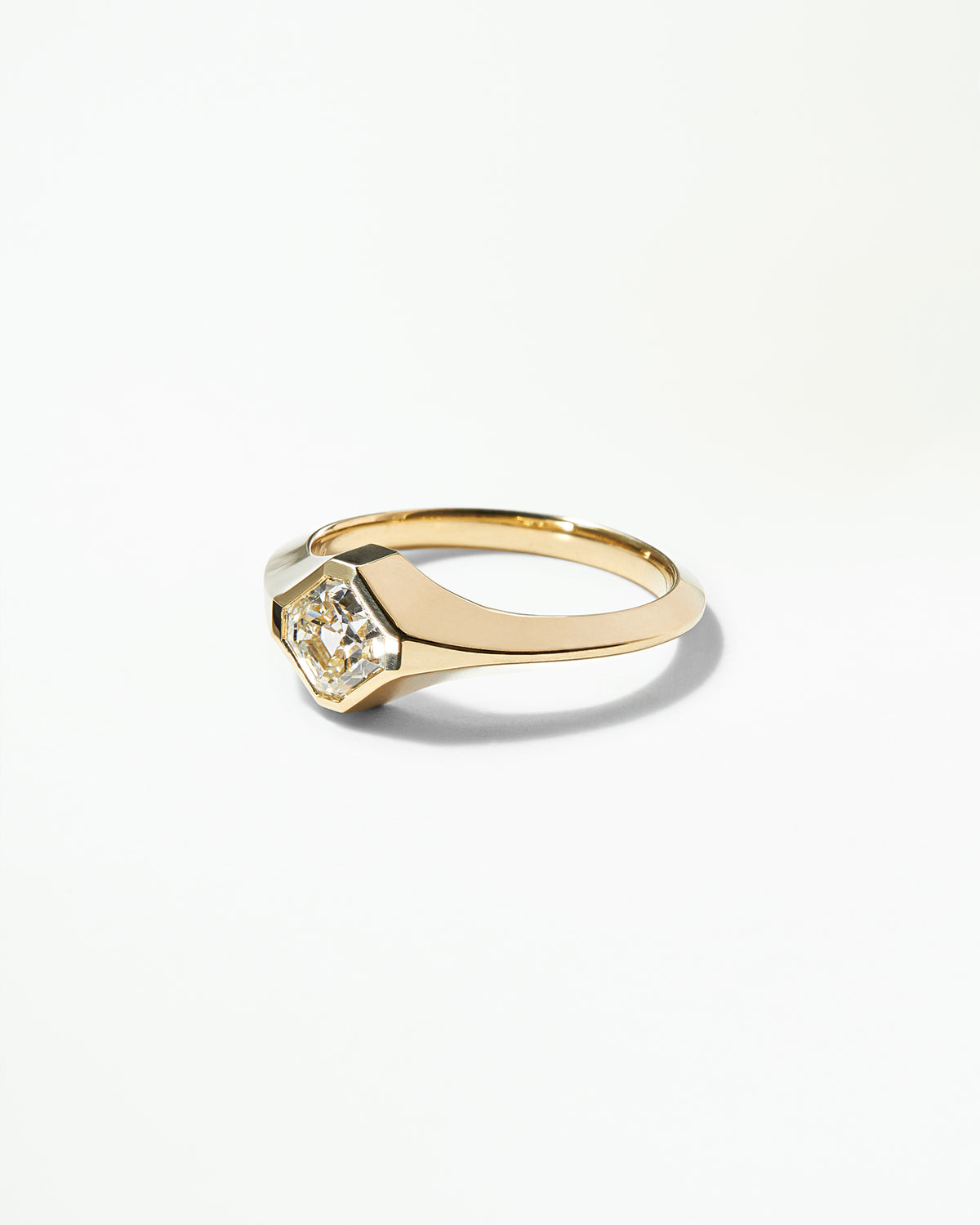 Solo Signet Ring No. 11