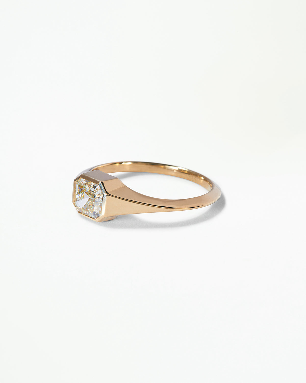 Solo Signet Ring No. 23
