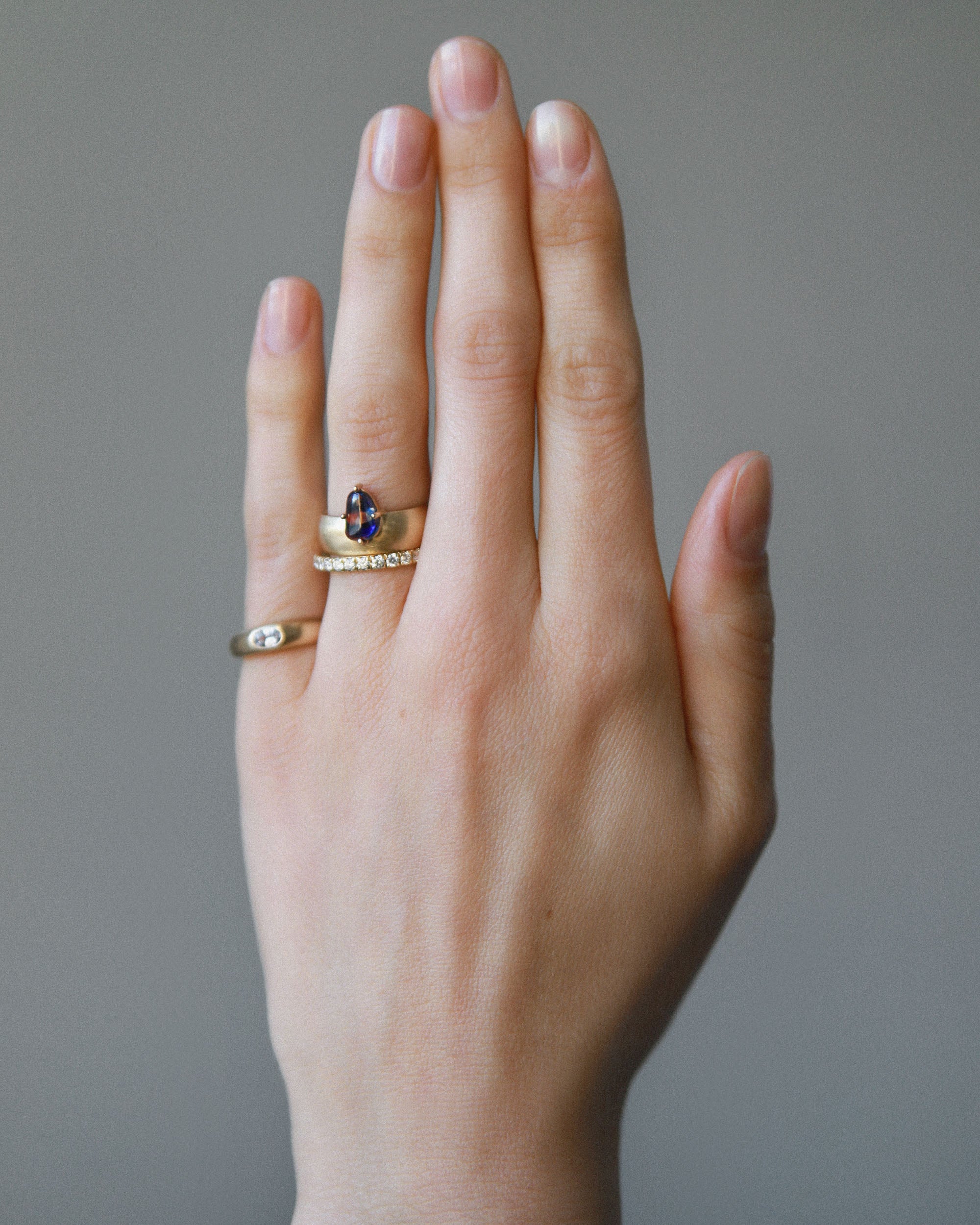Cabochon Sapphire Monolith Ring No. 8 – WWAKE