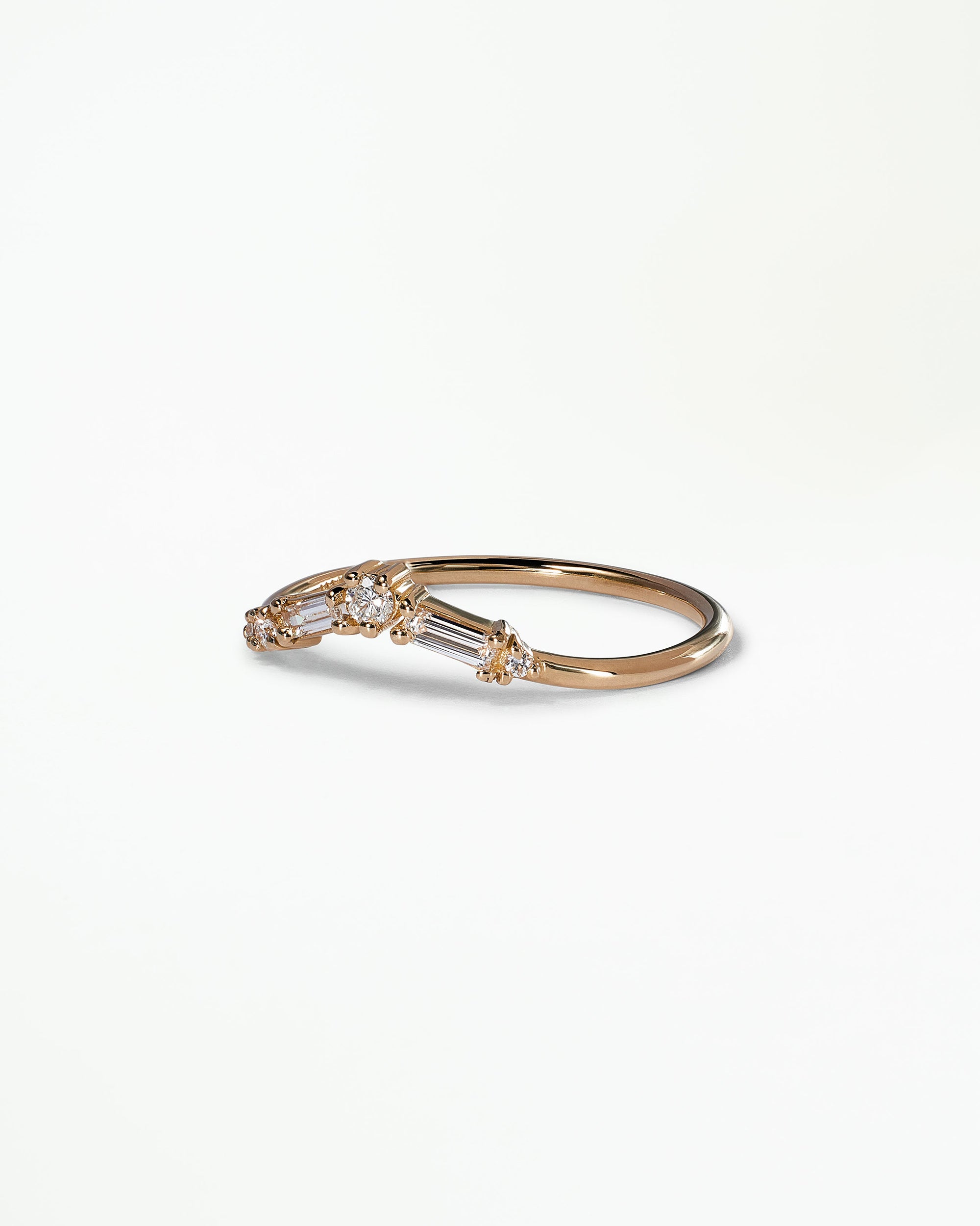 Diamond Wave Pillar Ring