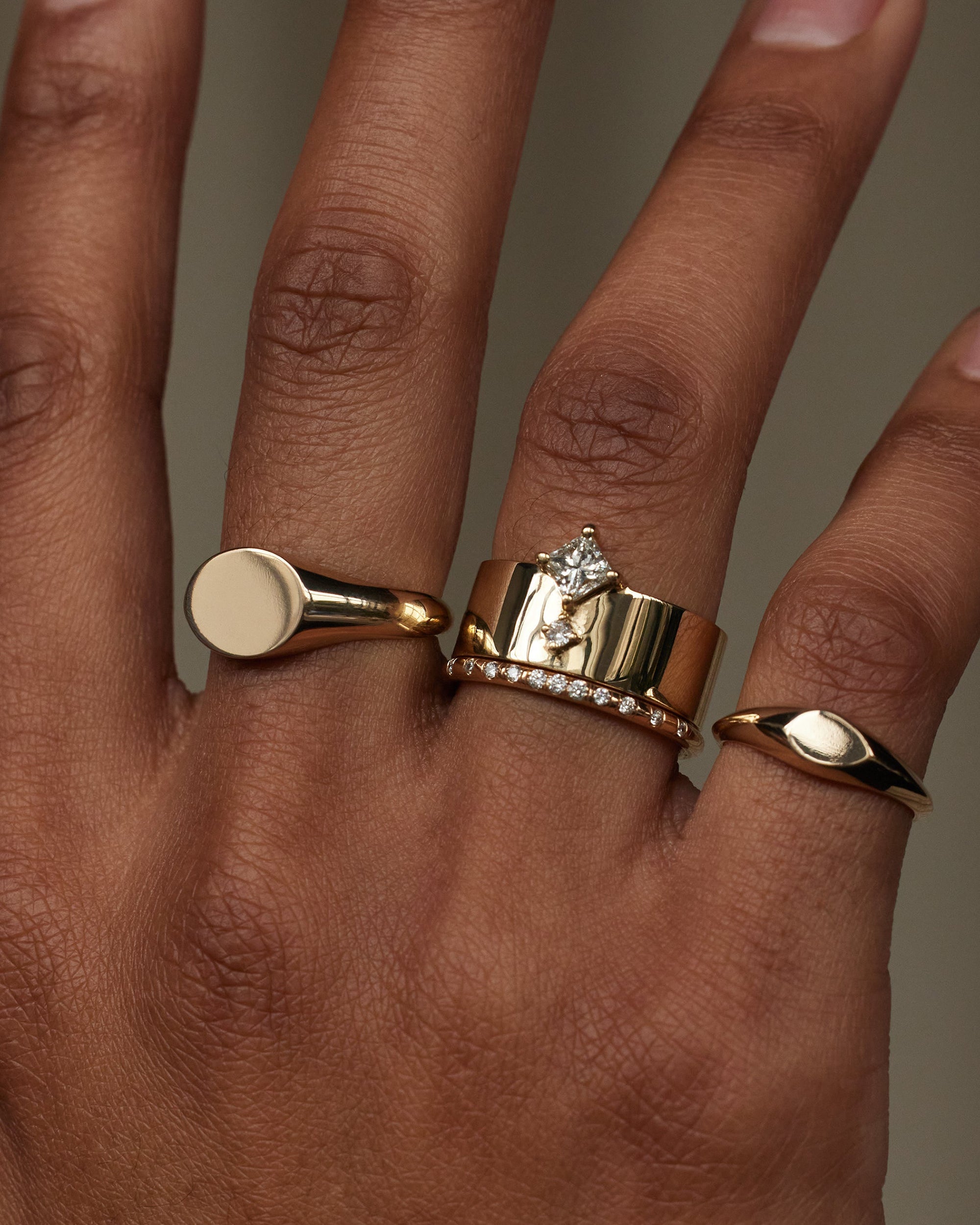 Gold Ellipse Signet Ring