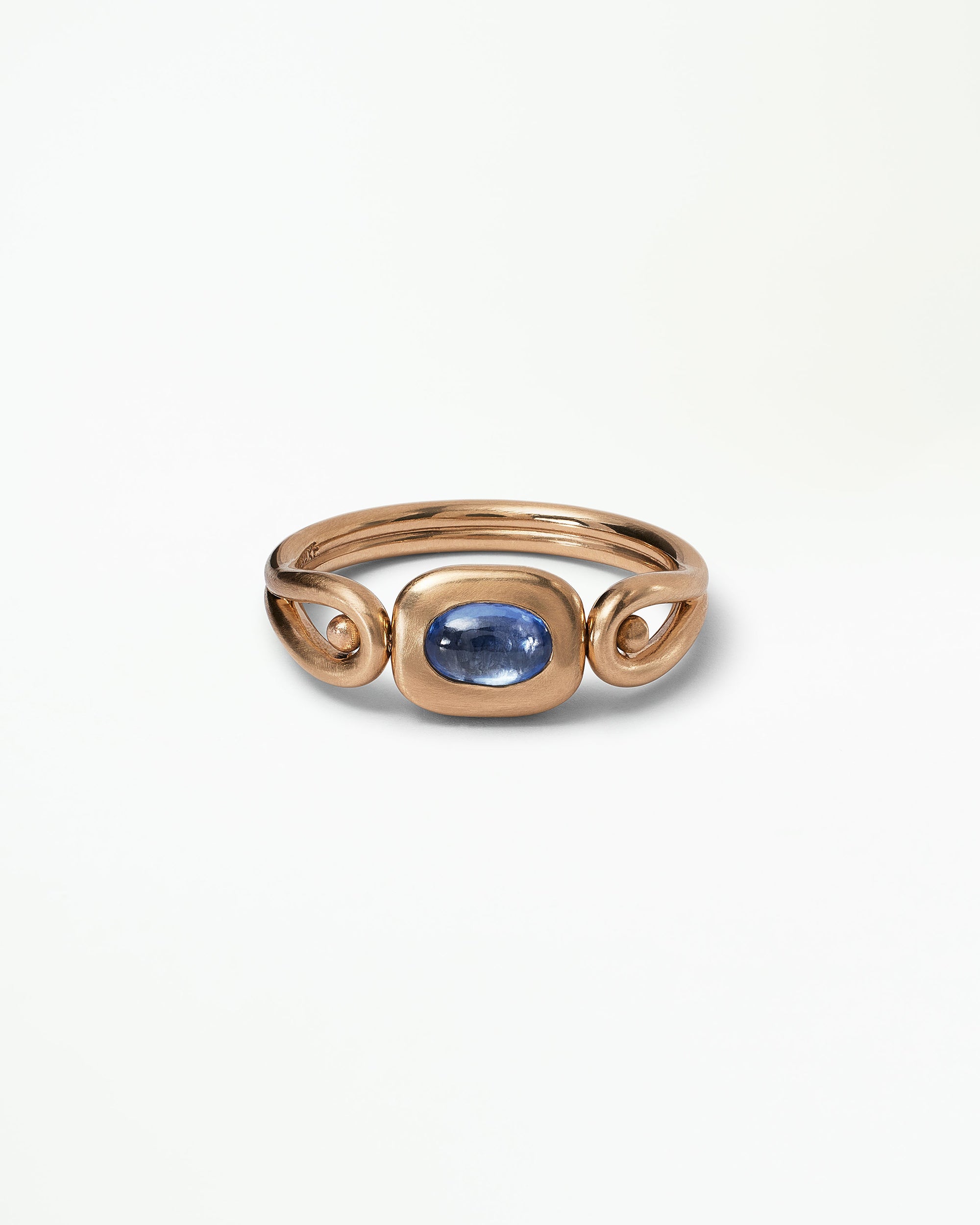 Oval Sapphire Tempo Ring