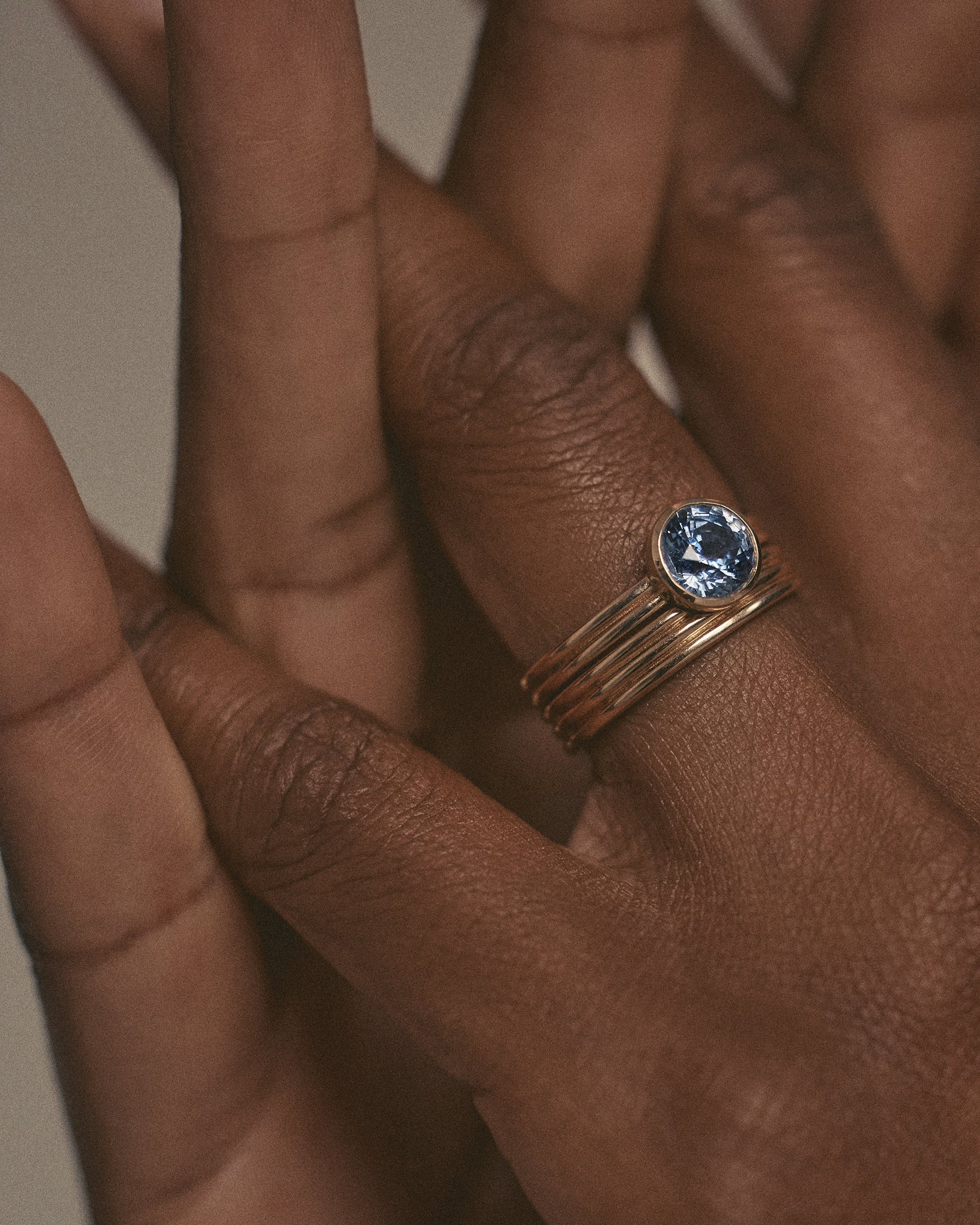 Round Cut Sapphire Ridge Ring Set