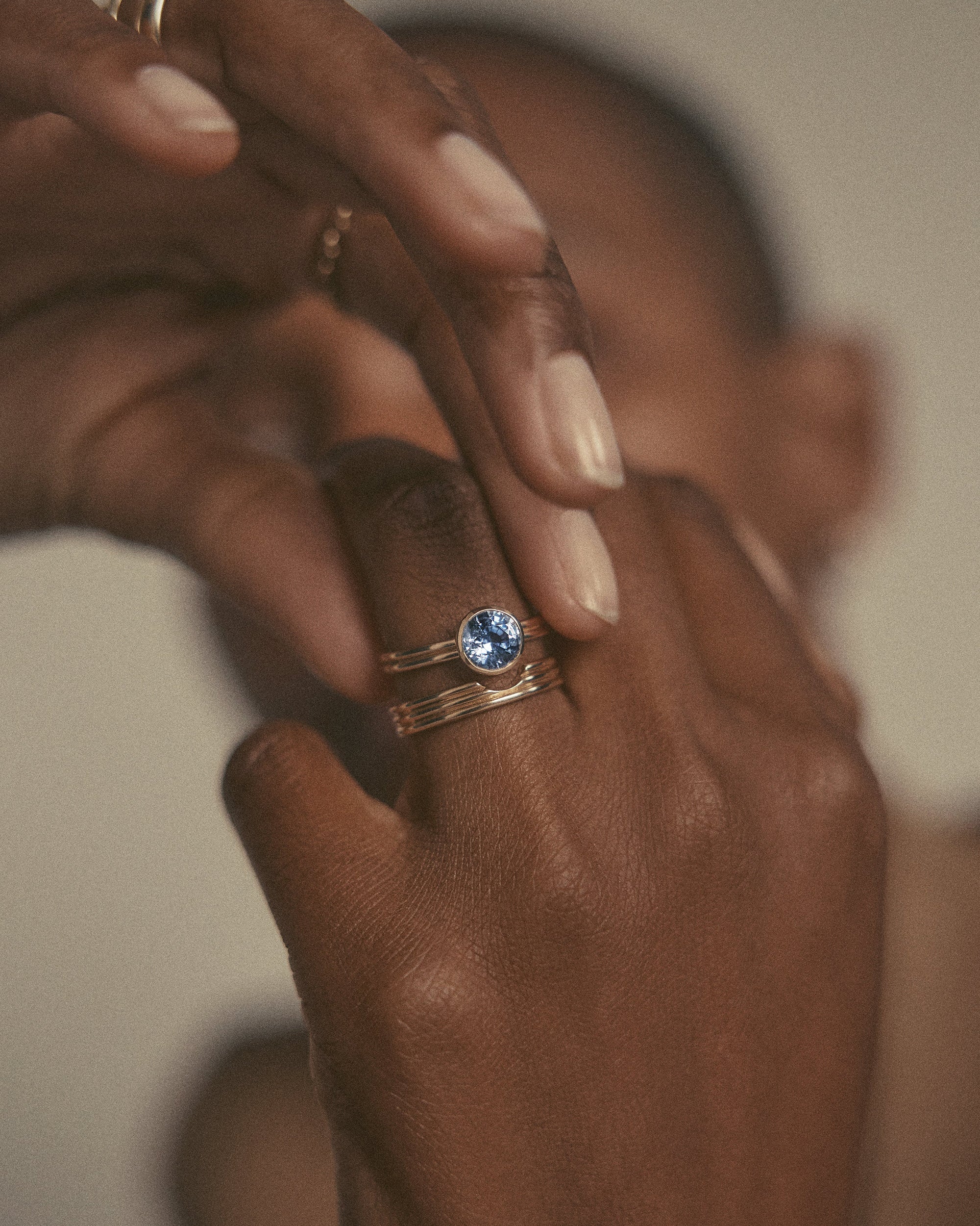 Round Cut Sapphire Ridge Ring Set