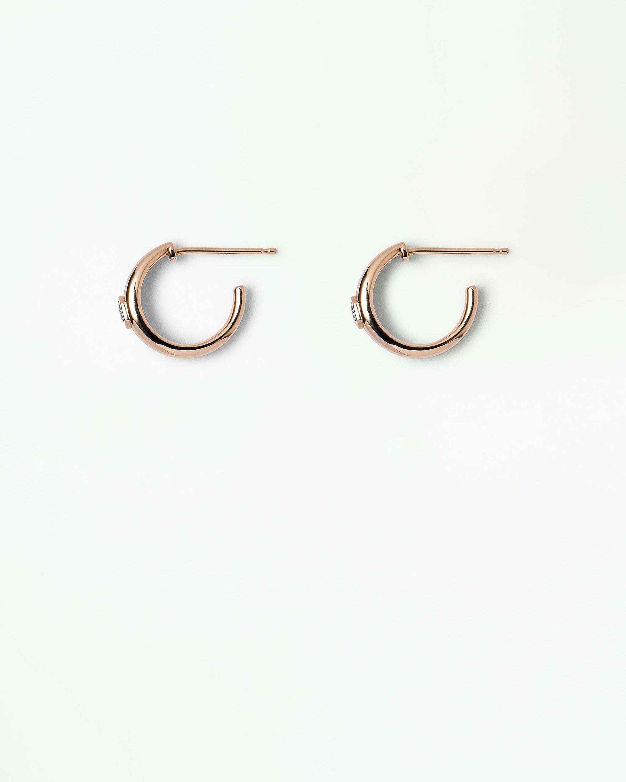 Sapphire Ridge Hoop Earring – WWAKE