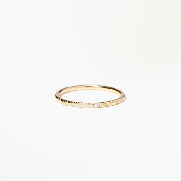 Small Micropave Diamond Graduated Band
