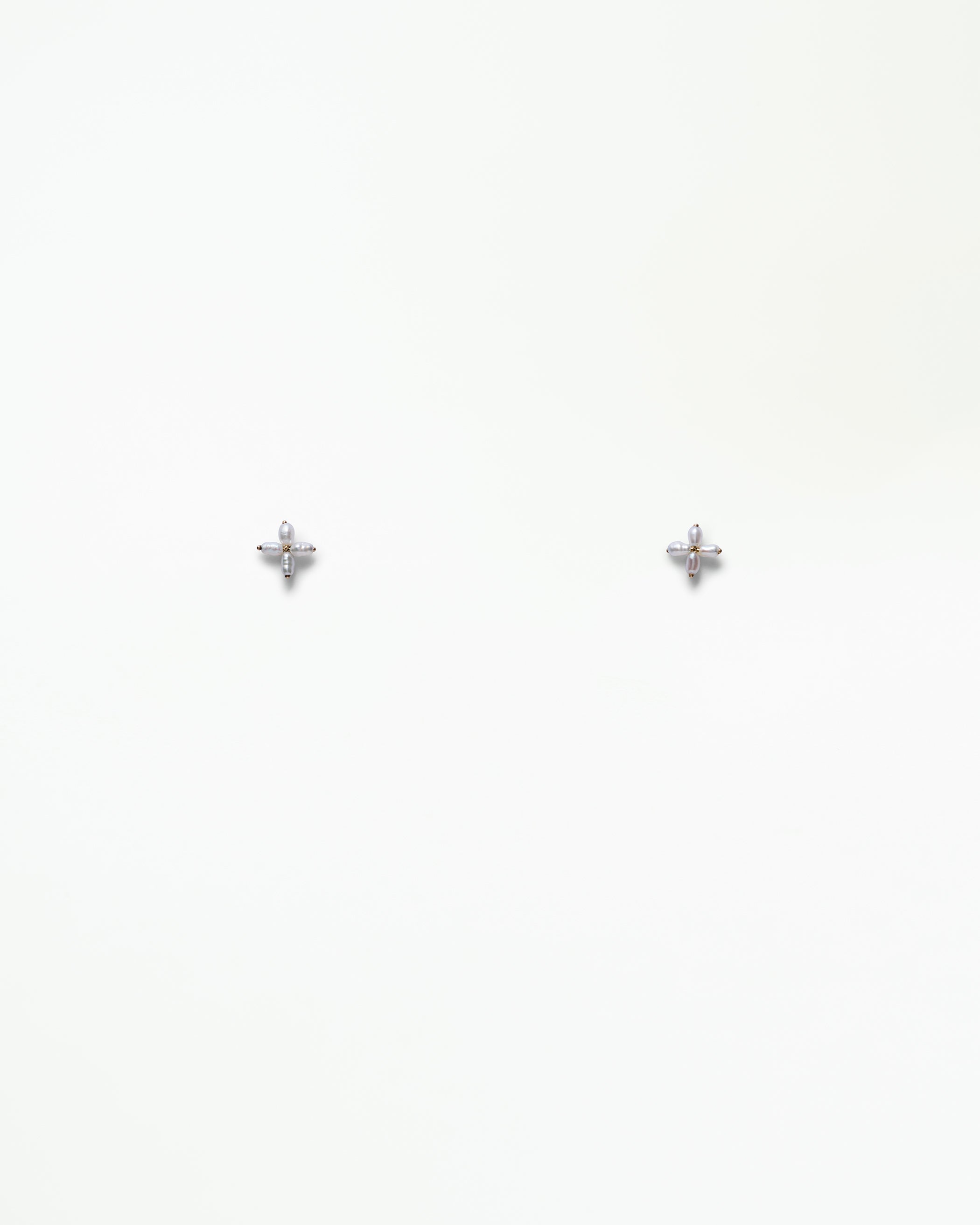 Pearl Clover Stitch Earring