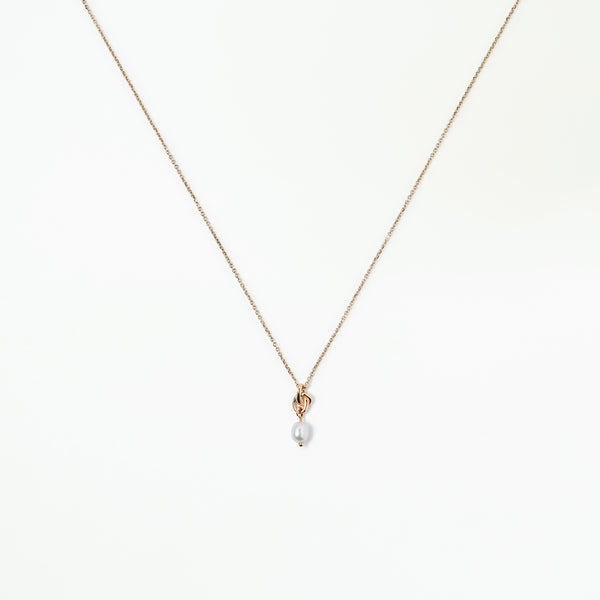 Little Ode Pearl Necklace