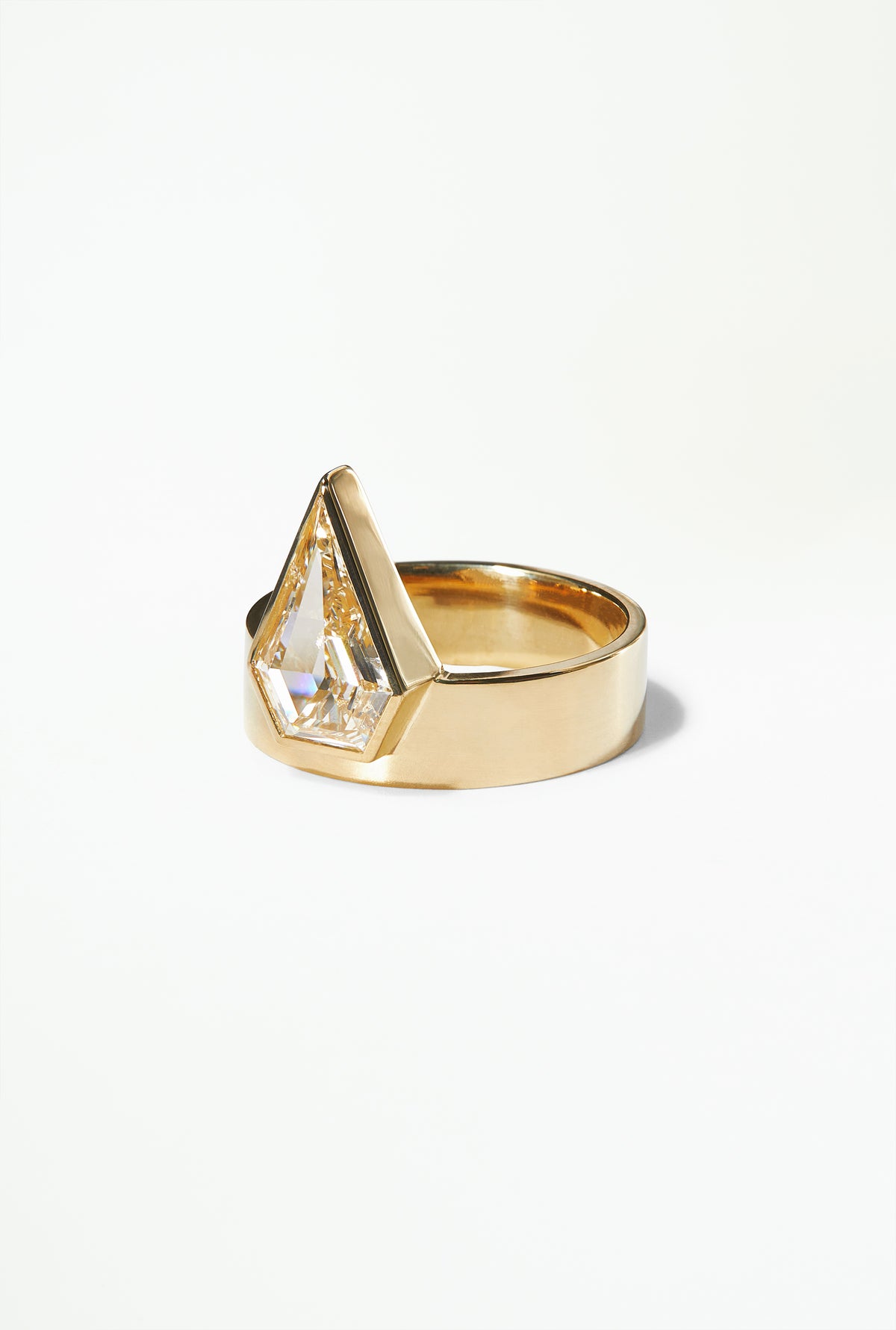 Kite Cut Diamond Monolith Ring