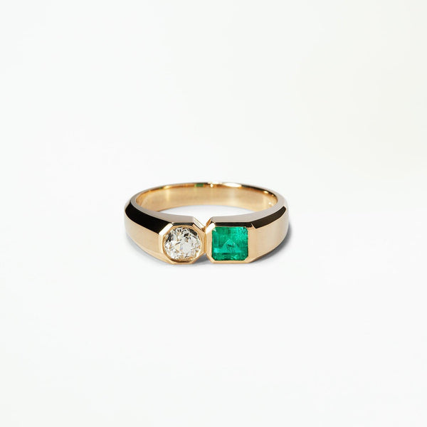 One of a Kind Dyad Signet Ring No. 4 - WWAKE