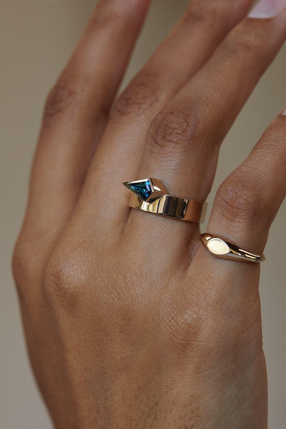 One of a Kind Kite Sapphire Monolith - WWAKE