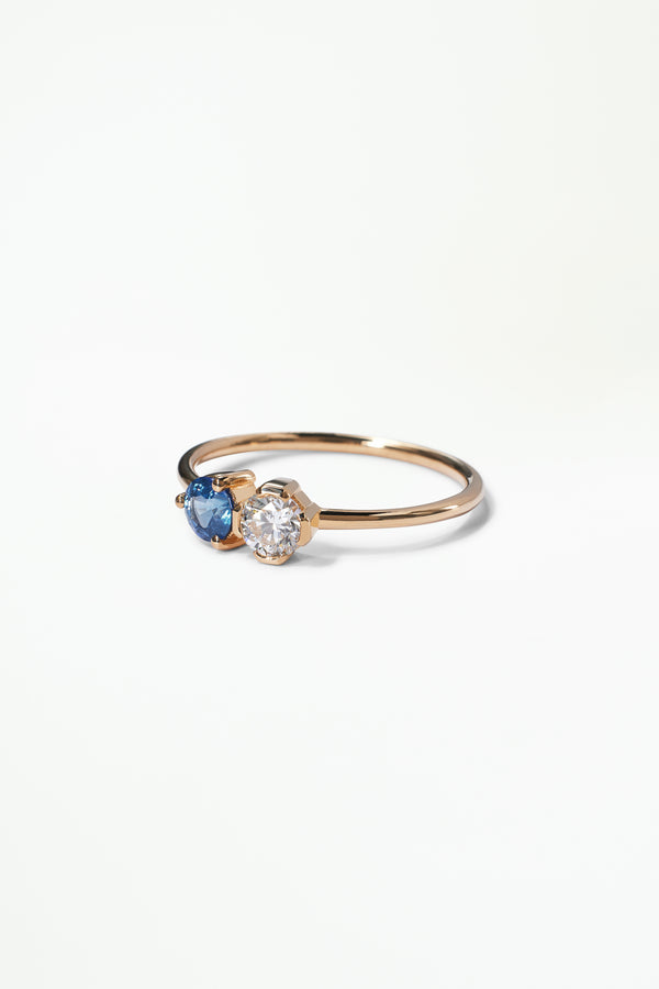 Valo Sapphire and Diamond Ring