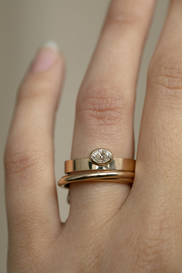 East West Oval Engagement Ring Setting | deBebians